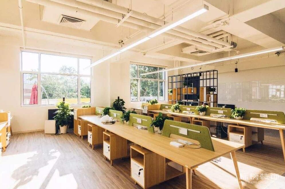 深圳辦公室裝修完成后如何進(jìn)行保潔工作？